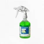 BIO-CIRCLE Urin-Attacke zur biologischen Geruchsbeseitigung in einer transparenten 500-ml-Flasche mit grüner Flüssigkeit, weißem Sprühkopf und blau-grünem Produktetikett