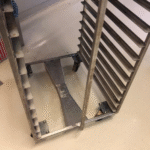 Stikkenwagen reinigen mit Rauchharz-Entferner