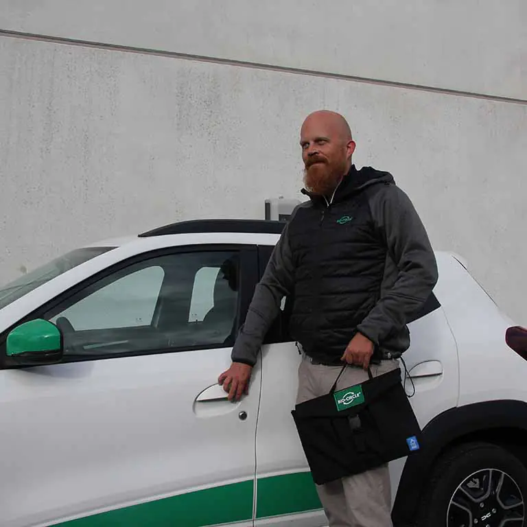 Karriere Vertrieb Vertriebsmitarbeiter / Servicemitarbeiter am Dienstwagen