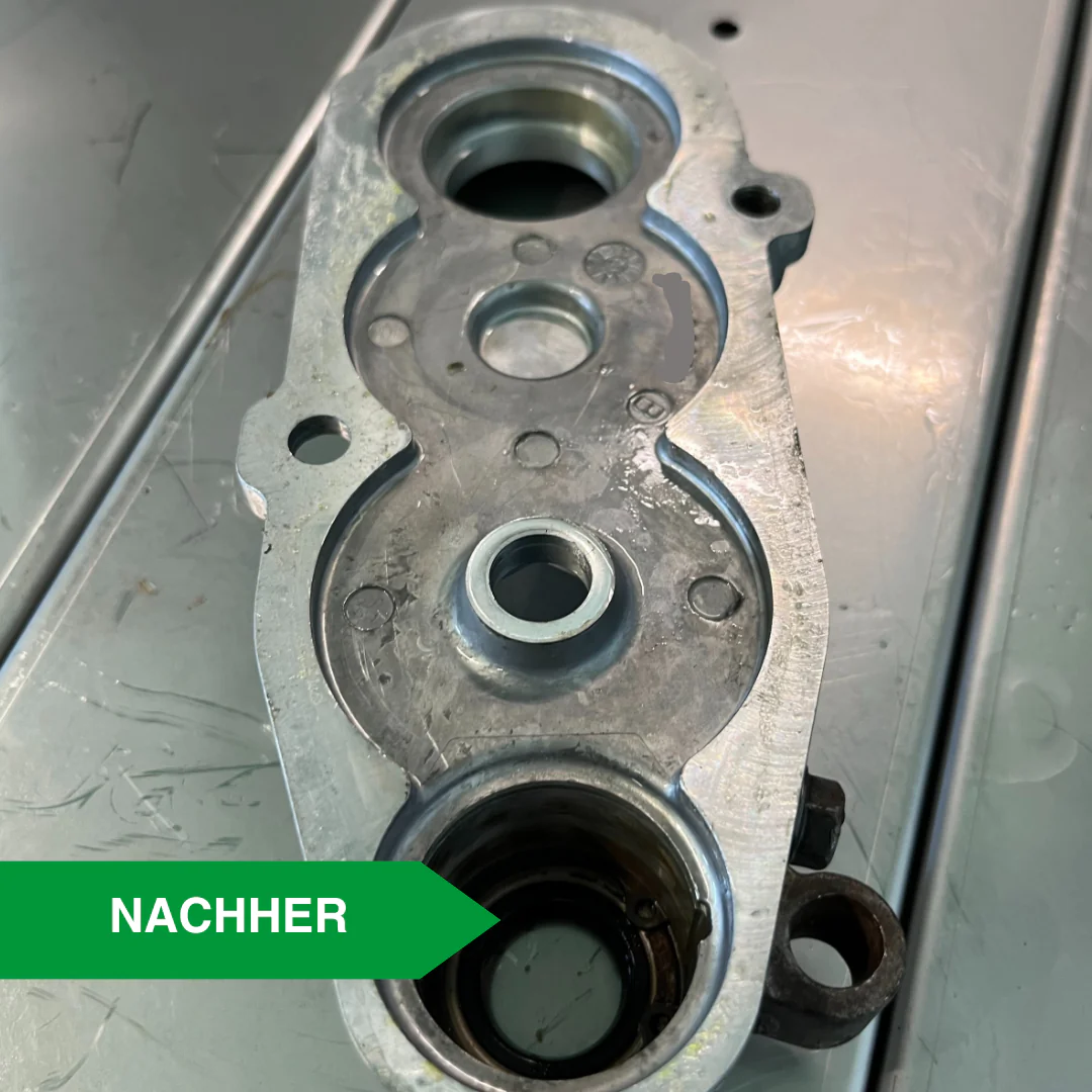 Fettablagerungen - Teile vom Mähroboter reinigen