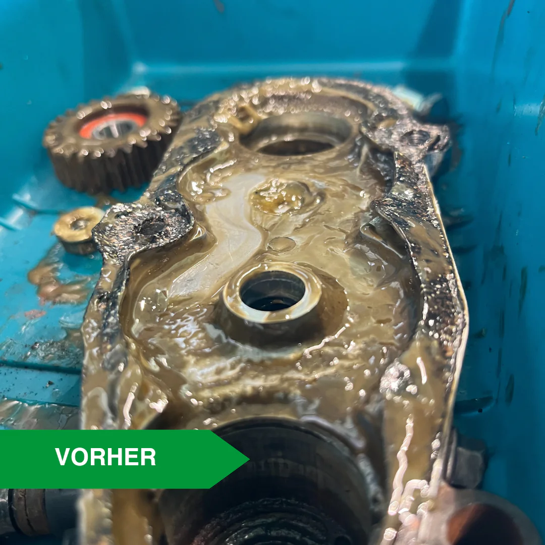 Fettablagerungen - Teile vom Mähroboter reinigen