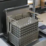 Bauteil im Reinigungsbad mit Resin 3D-Cleaner