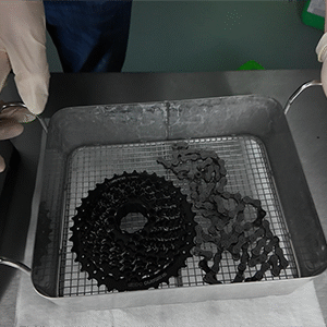 Ultraschallreinigung Kette und Kettenteile