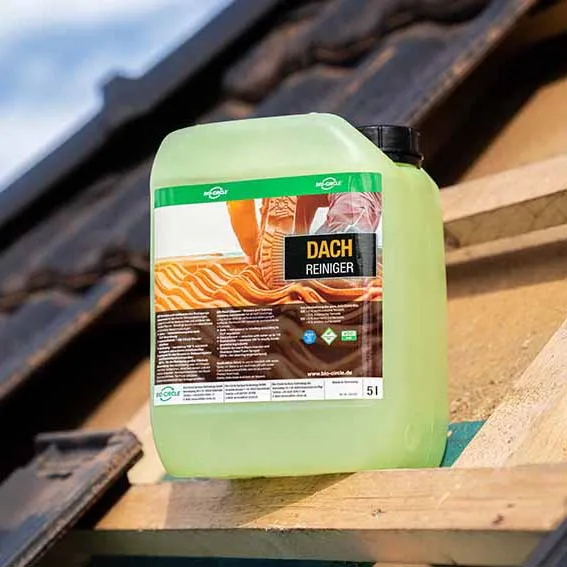 Anwendungsbild Dach Reiniger