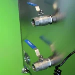 Zu- und Ablaufventil an dem Ultraschallgerät Ultra-Sonic-183L-28-Skim