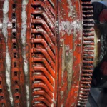 Schaumreinigung von einem Elektromotor bei der Anwendung mit CB 100 V